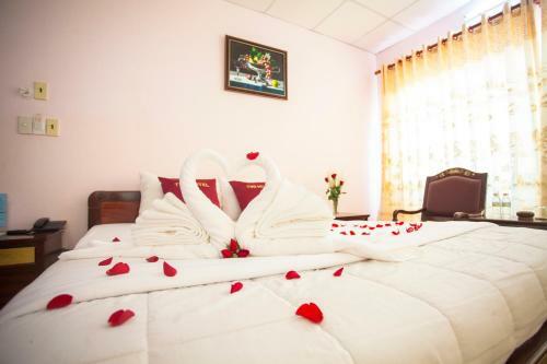 T90 Hotel