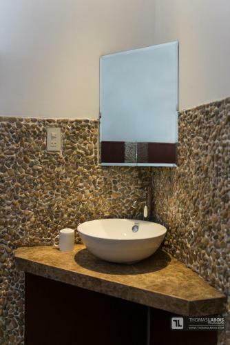 Hotel Whale Island Resort