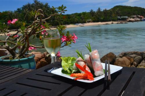 Hotel Whale Island Resort