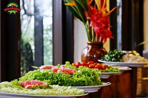 Hotel Madagui Forest City