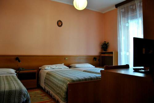 Hotel Albergo Motel Dosd�