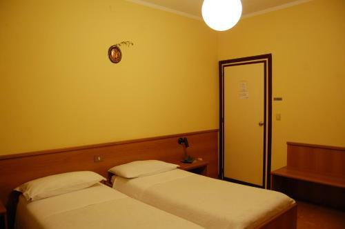 Hotel Albergo Motel Dosd�