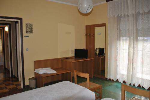 Hotel Albergo Motel Dosd�