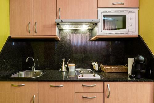 Aparthotel L`estan�a De L`era