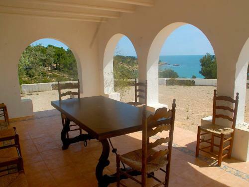 Holiday Home Mas Del Guix� L'ametlla De Mar