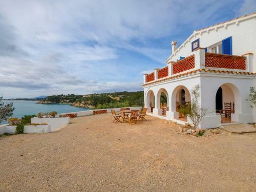 Holiday Home Mas Del Guix� L'ametlla De Mar