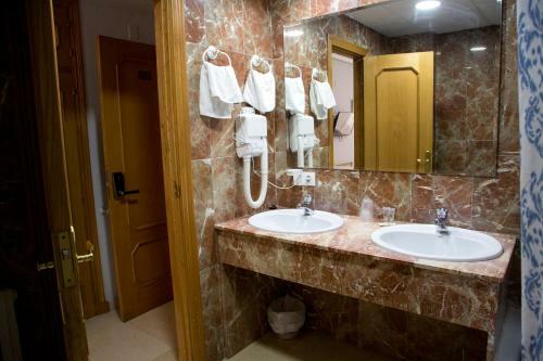 Hotel Reina Victoria
