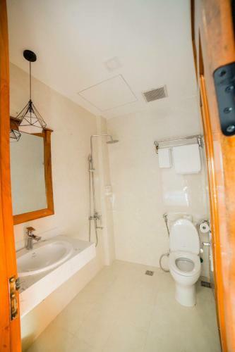Hotel Kh�ch S?n Minh Long