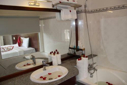 Hotel Gm Doc Let Beach Resort & Spa