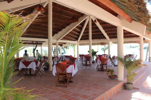 Hotel Gm Doc Let Beach Resort & Spa