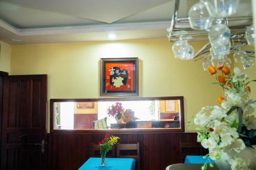 May Hotel