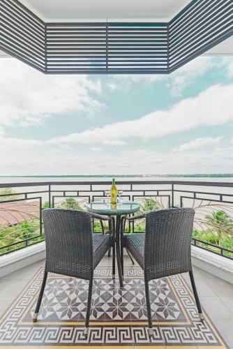 Hotel Ben Tre Riverside Resort