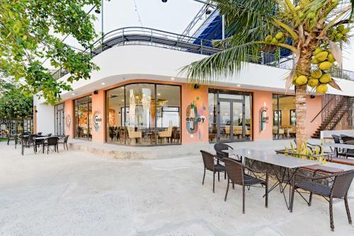 Hotel Ben Tre Riverside Resort