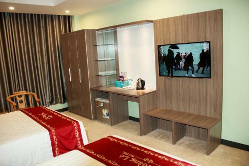 Hotel Kh�ch S?n Ho�ng L�