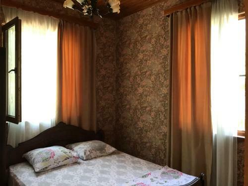 Hostal Guest House Family