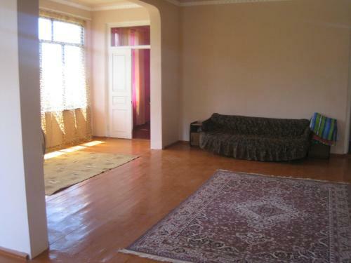 Hostal Guest House On Abzhuiskoe Shosse 42