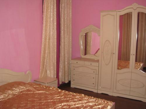 Hostal Guest House On Abzhuiskoe Shosse 42