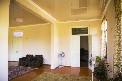 Hostal Guest House On Abzhuiskoe Shosse 42