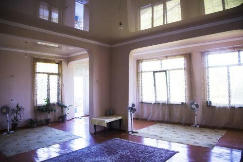 Hostal Guest House On Abzhuiskoe Shosse 42