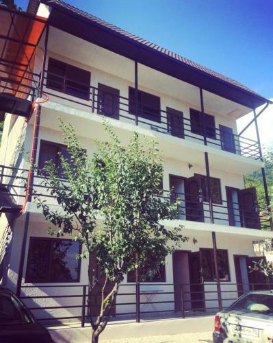 Hostal Arle Guest House