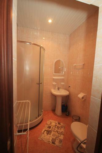 Hostal Holiday Home Afinia