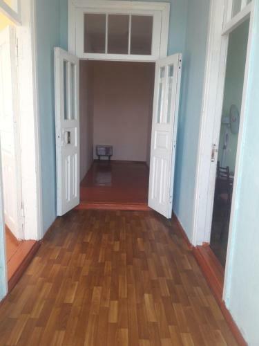Hostal Gayane Guest House