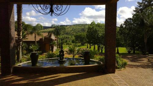 Woodridge Palms Boutique Hotel