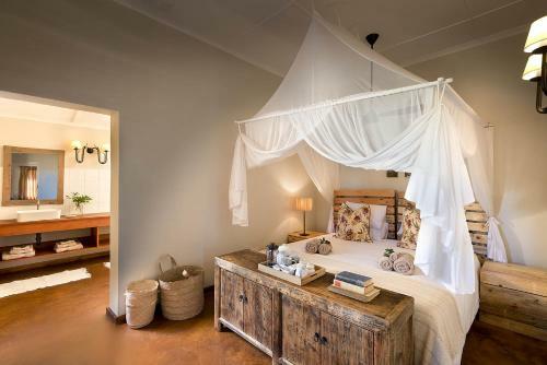 Baobab Hill Bush House