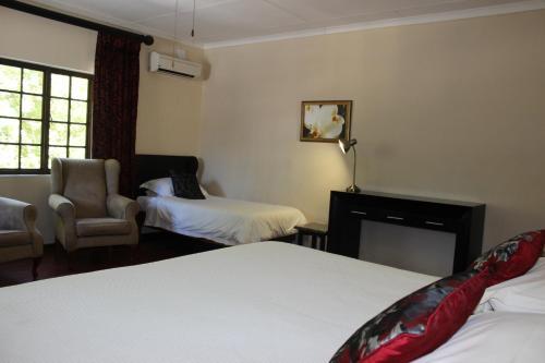 Hostal Sanloo Manor