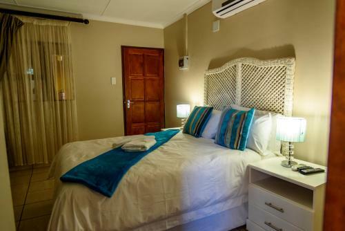Hostal Hlulani Guest House