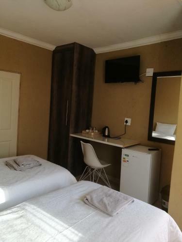 Hostal Kanyane Lodge