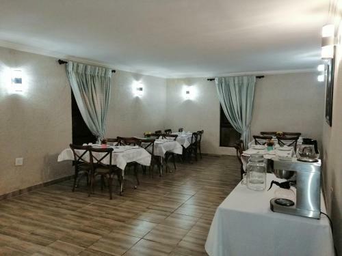 Hostal Kanyane Lodge