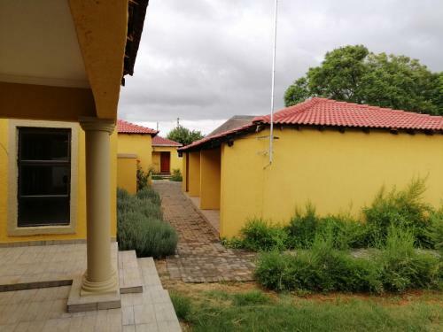 Hostal Kanyane Lodge