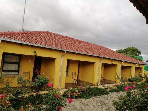 Hostal Kanyane Lodge