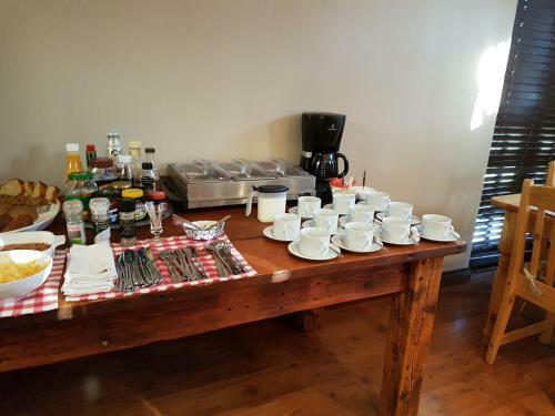 Hostal 96 On Bree Guesthouse