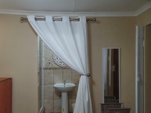 Hostal Lani's Guest House