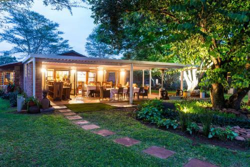 Biweda Nguni Lodge And B&B