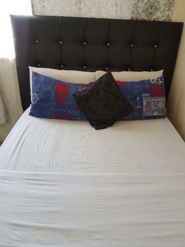 Hostal L-pack Guesthouse