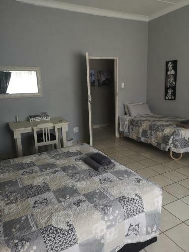 Hostal Africas Eden Too