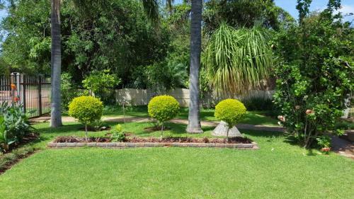 Hostal Africas Eden Too
