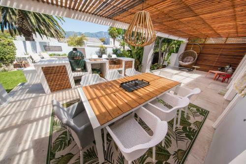 Constantiaberg Holiday Homes