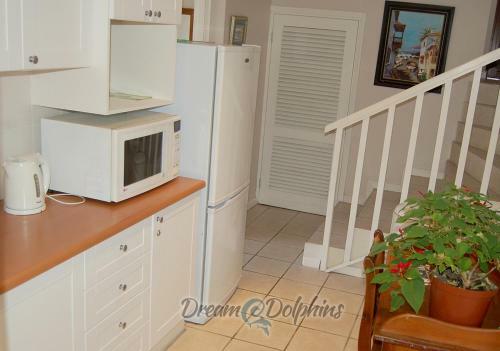Bed & Breakfast Dream @ Dolphins