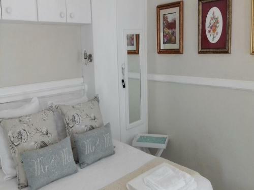 Hostal Jasmine Cottage