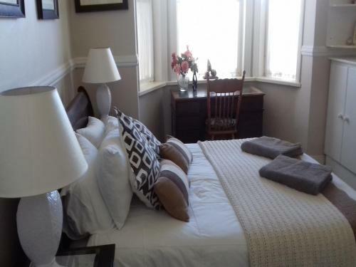 Hostal Jasmine Cottage