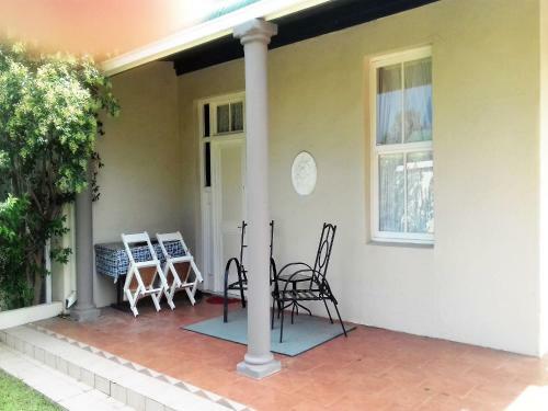 Hostal Jasmine Cottage