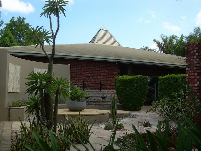 Hostal Matoppi Guest House