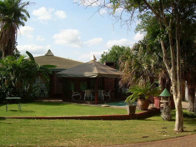 Hostal Matoppi Guest House