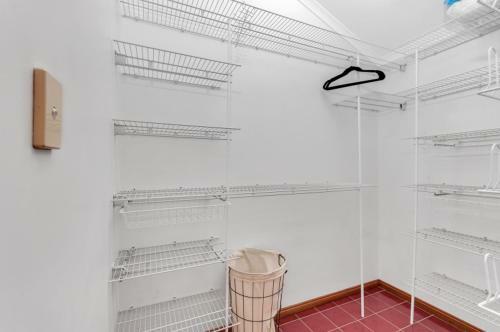 Edge Hill Holiday Home / Cairns
