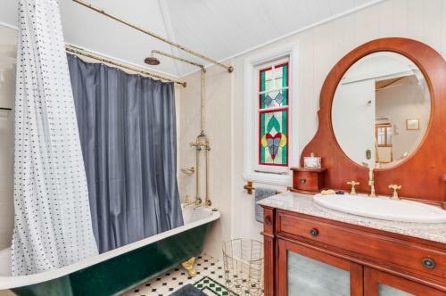 Edge Hill Holiday Home / Cairns
