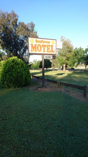 Sunflower Motel